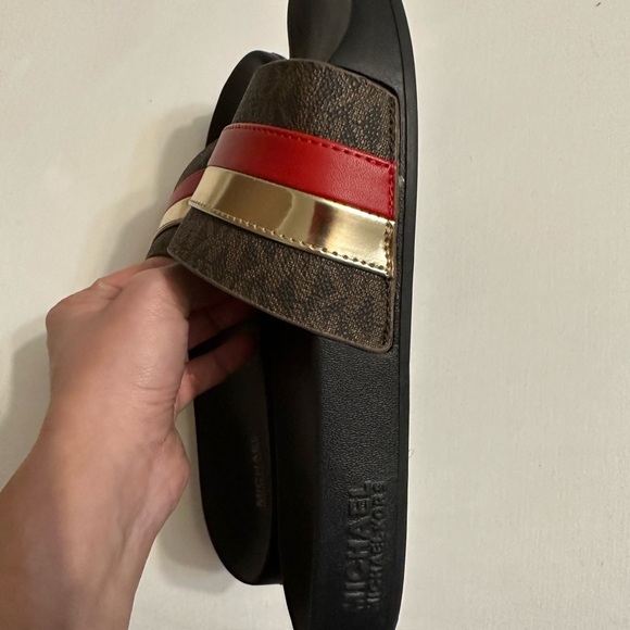 MK sandal - Picture 3 of 4